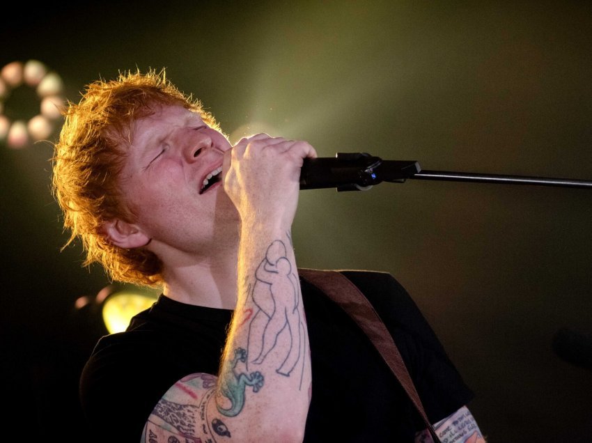 Ed Sheeran mund të jetë një këngëtar mjaft i zoti, por...