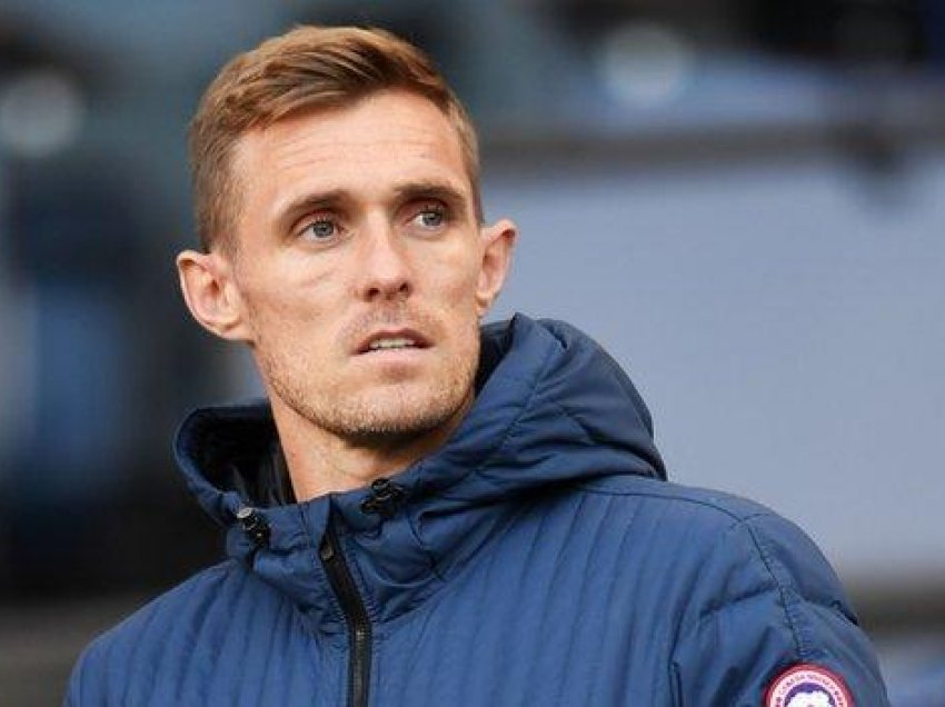 Darren Fletcher pritet ta drejtojë Man Unitedit kundër Villarrealit, pasi klubi vendos ta shkarkojë Solskjaerin