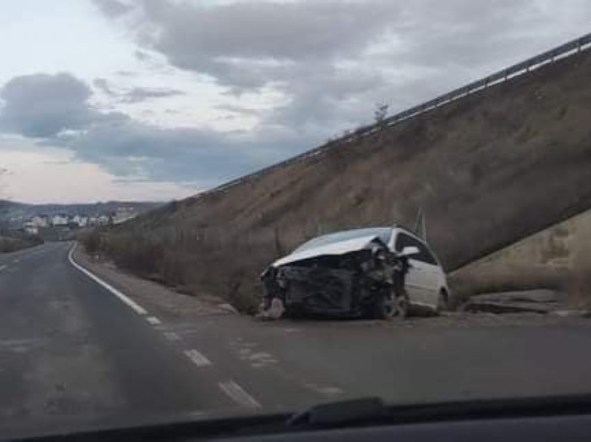 Aksident i rëndë mes dy veturave në Suharekë