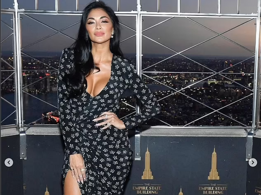 Nicole Scherzinger nga Dubai, zbulon gjoksin