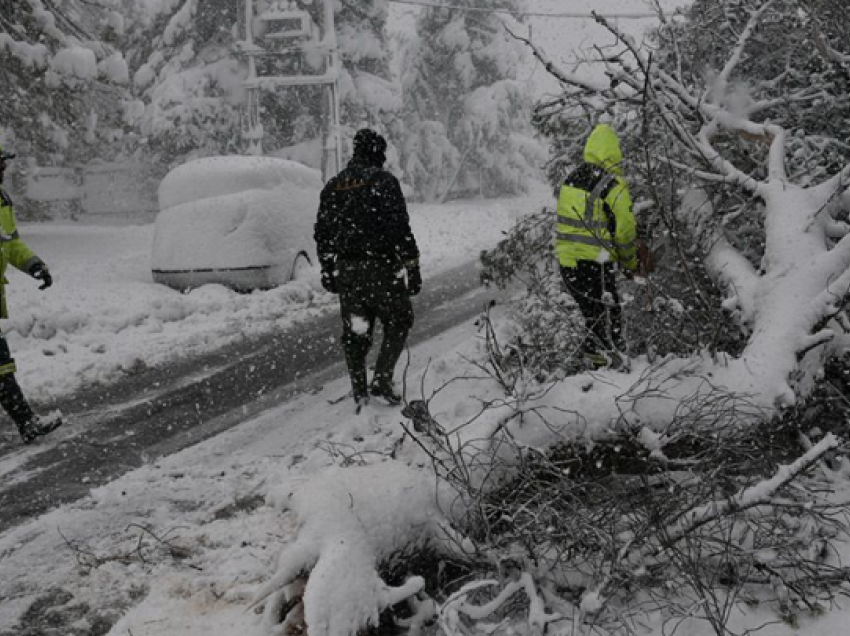 Situata e krijuar nga moti, ja akset problematike