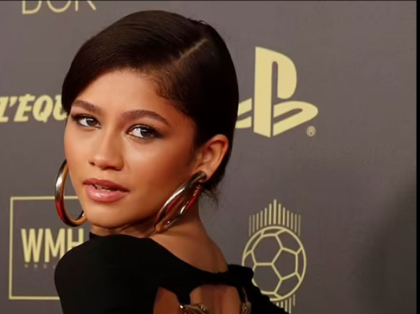 Zendaya mahnit me një fustan zingjir vezullues në ndarjen e çmimeve të Topit të Artë në Paris