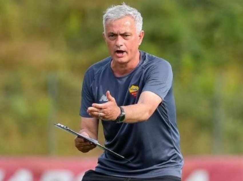 “Thumbat” e Mourinho për derbin vazhdojnë:  Dominuam ndaj një skuadre të vogël!