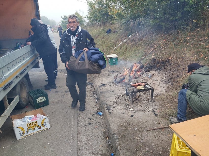 Protestuesit serbë po kërkojnë që njëherë të largohet Policia e Kosovës