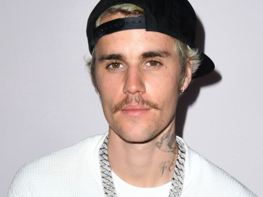 Justin Bieber hyn në tregun e marihuanës