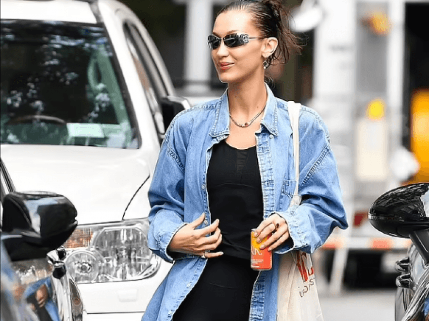 Bella Hadid shëtit në New York, duket perfekte