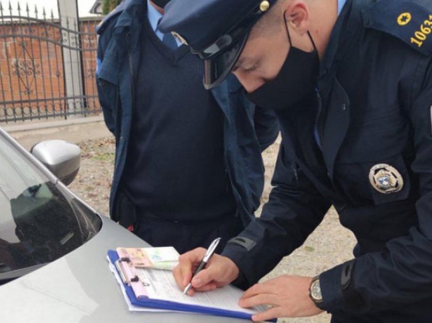 ​Shqiptohen 370 gjoba për qytetarët që nuk i respektuan masat antiCOVID-19