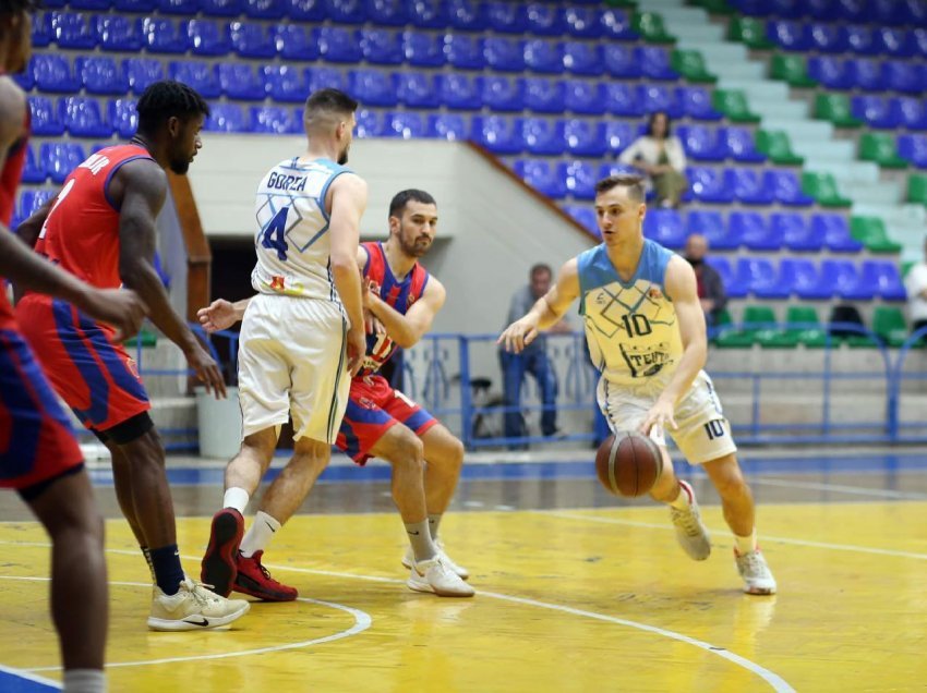 Vllaznia e Teuta triumfojnë jashtë fushe