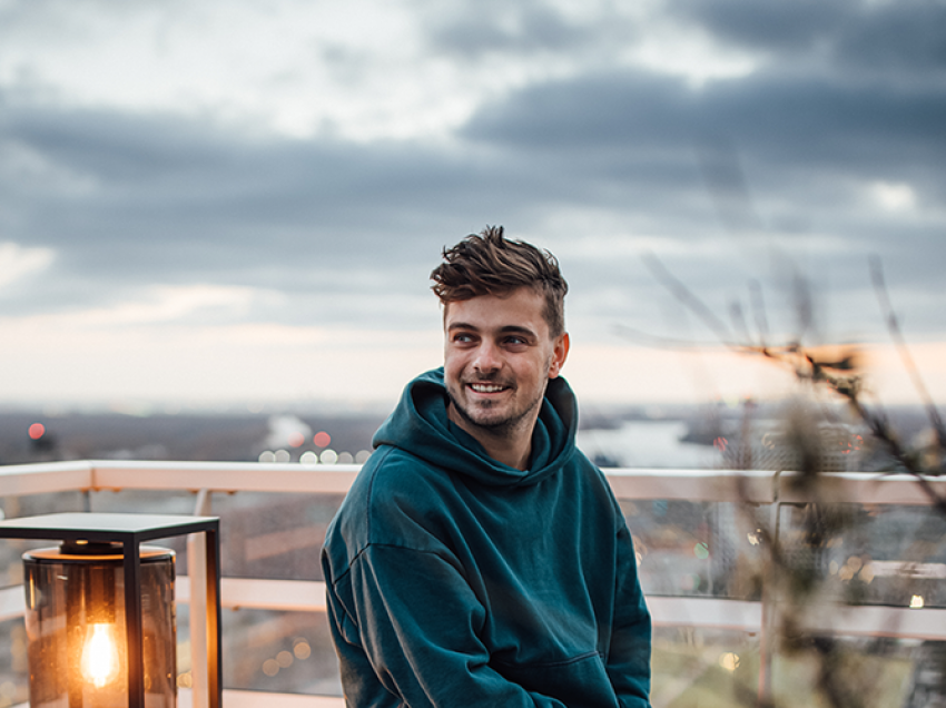 Martin Garrix zë vendin e dytë si DJ më i mirë në botë