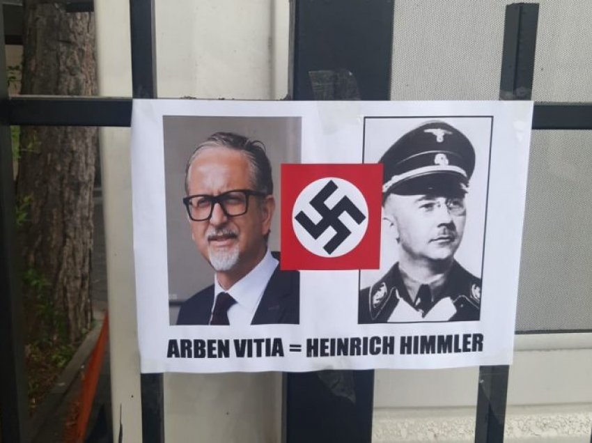 Protestohet kundër vaksinimit, qytetarët krahasojnë Vitinë e Ramadanin me nazistët