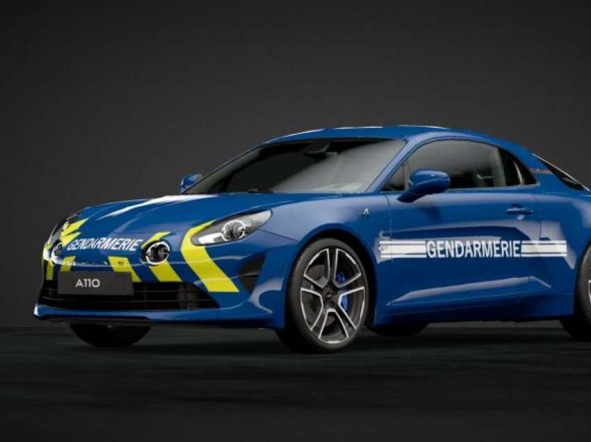 Policia franceze porosit 26 makina sportive Alpine A110