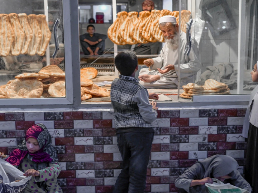 Tetë fëmijë vdesin urie në Kabul, më i vogli një vjeç e gjysmë