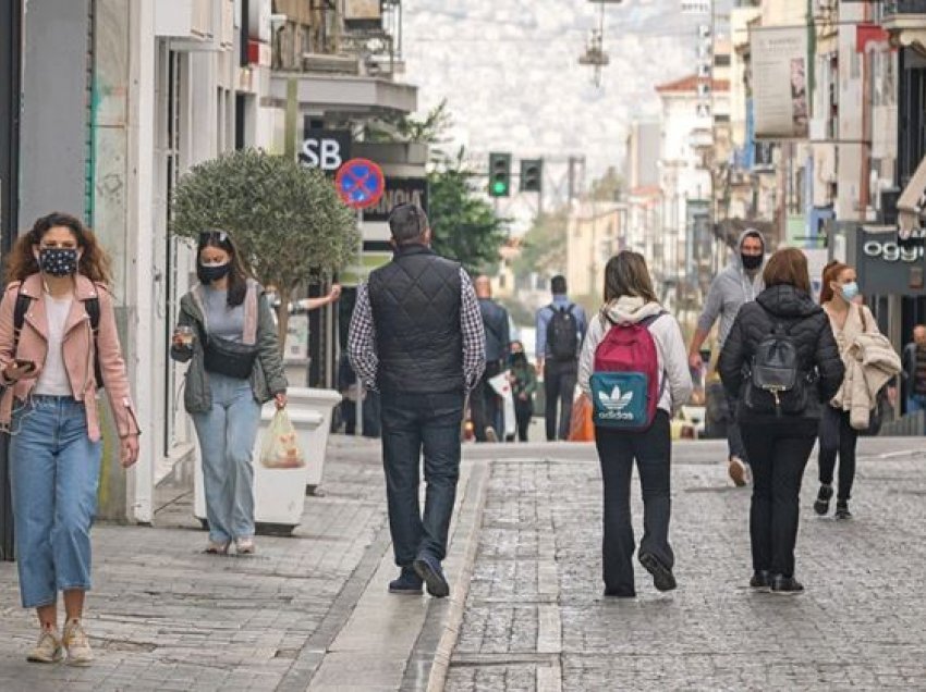 Rriten rastet me Covid-19 në Greqi, mbi 3 mijë të infektuar në 24 orët e fundit