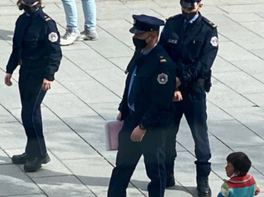 Policia arreston gjashtë gra që me fëmijë kërkonin lëmoshë