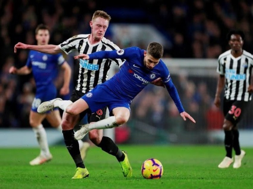 Newcastle-Chelsea, publikohen formacionet zyrtare