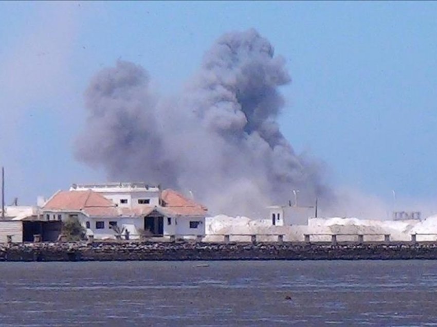 Jemen, arrin në 12 numri i viktimave në sulmin me bombë në hyrje të aeroportit 