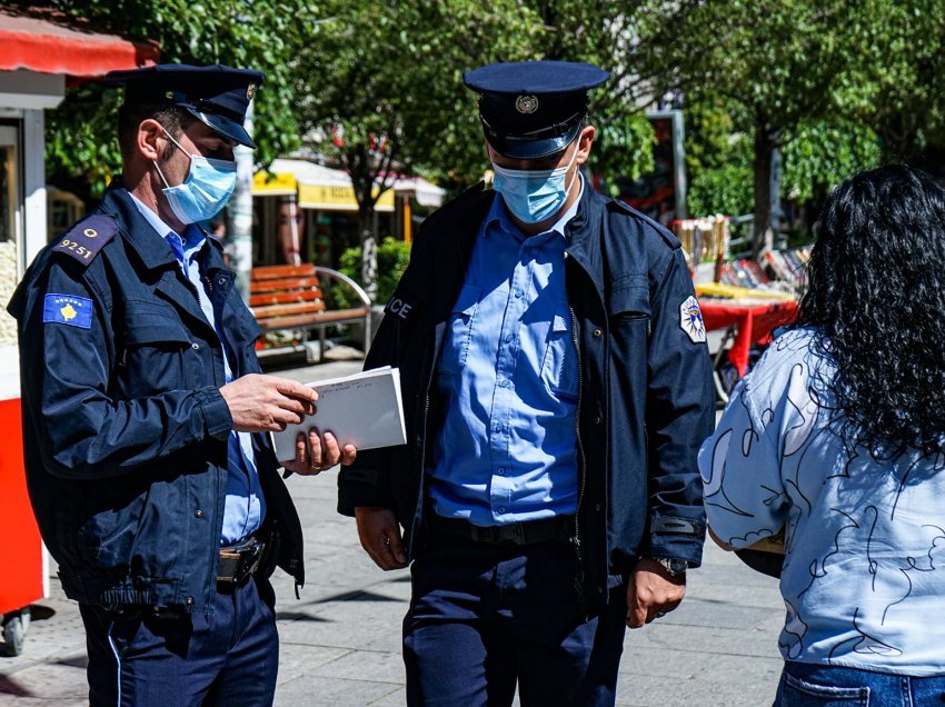 ​Shqiptohen mbi 2 mijë gjoba për qytetarët që nuk respektuan masat antiCOVID-19