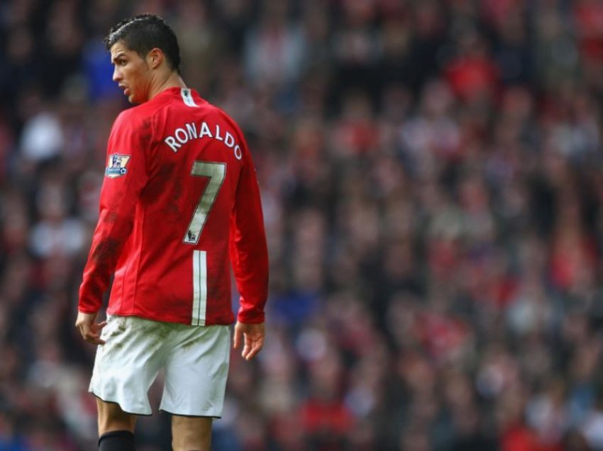 Vietnami i prish punë Manchester Utd, mbarojnë fanellat e Ronaldos