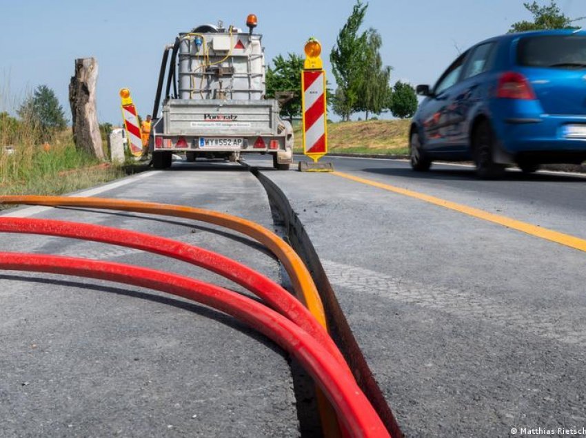 Gjermani: Prapambetje në infrastrukturën digjitale me fibra optike