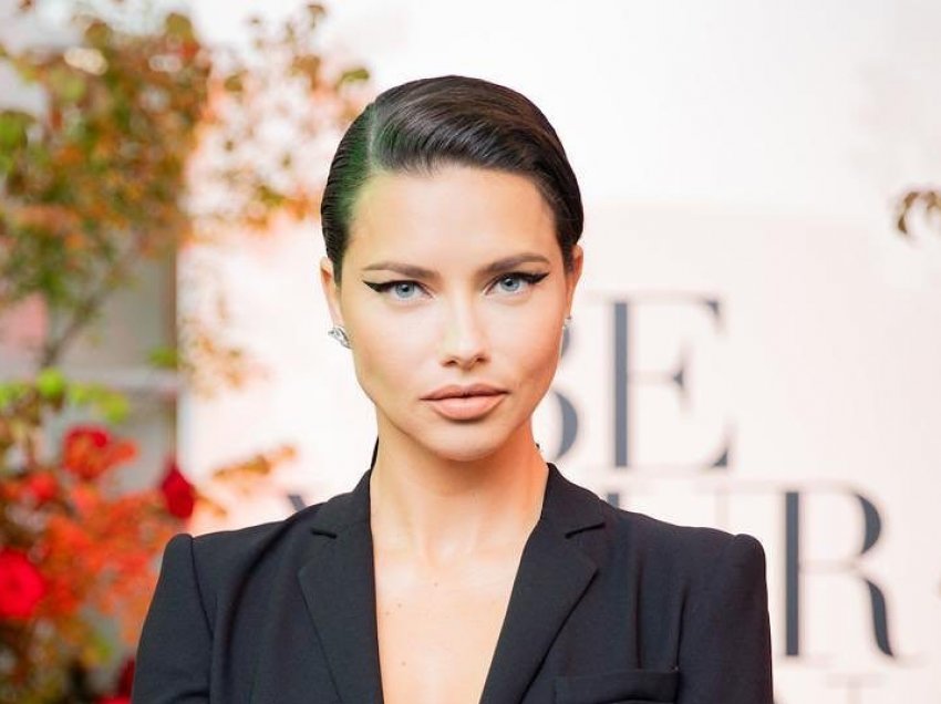 Adriana Lima merr vëmendje e veshur në robdishan