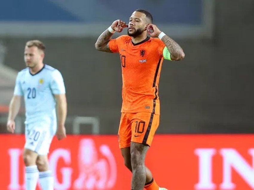 Depay kalon Sneijderin dhe arrin Cruijff