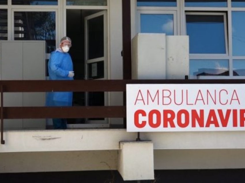 Bie numri i pacientëve të shtrirë në klinikat COVID