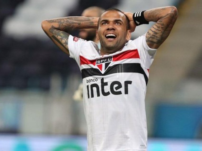 Dani Alves nuk është më pjesë e Sao Paulos