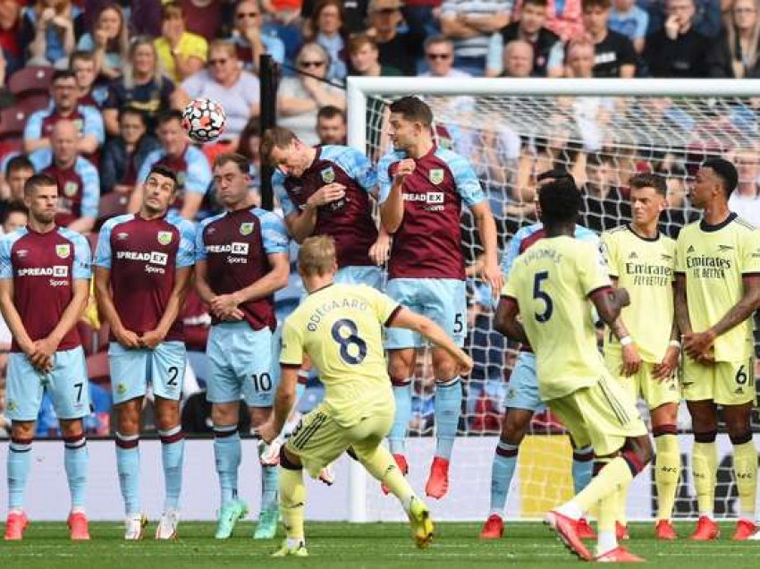 Supergol i Odegaardit. Arsenali importon tre pikë 