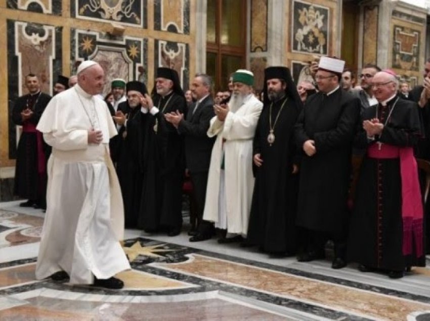 ​7 vjet nga vizita e Papa Françeskut në Shqipëri