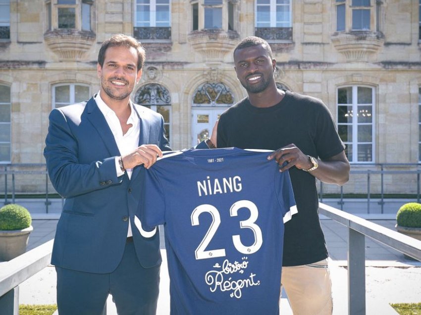 Niang transferohet te Bordeaux!