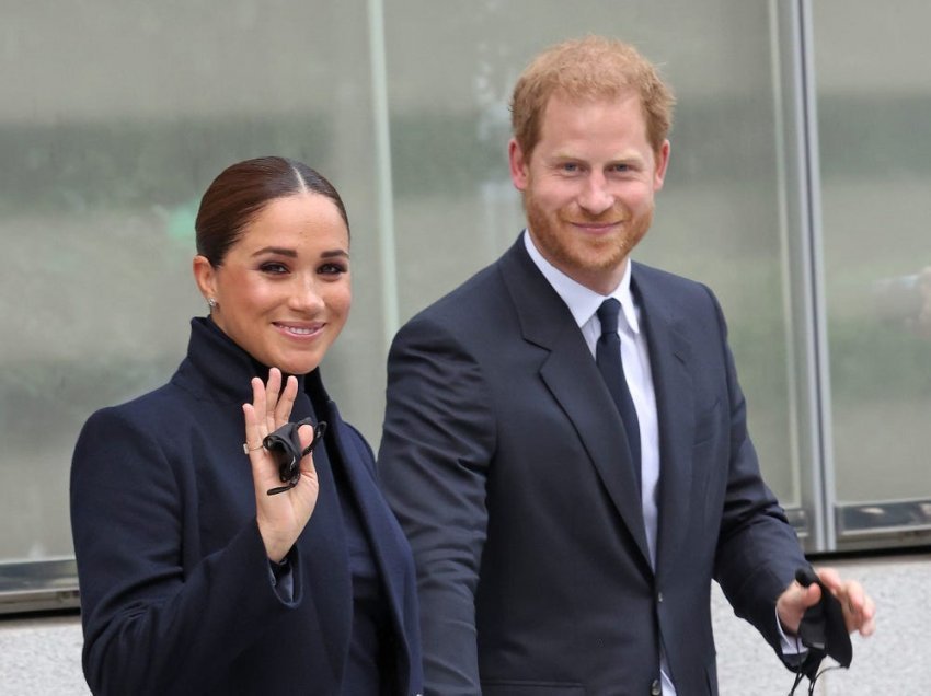 Meghan dhe Harry dalin në New York, ‘mbyten’ nga paparacët