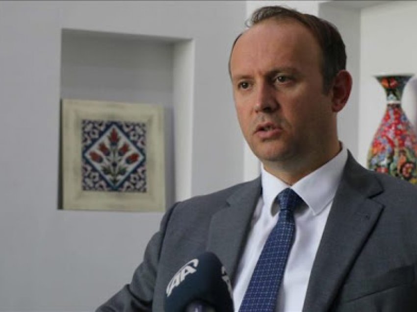 Gashi: Dorëheqja e Filipçes është dashur të pranohet menjëherë