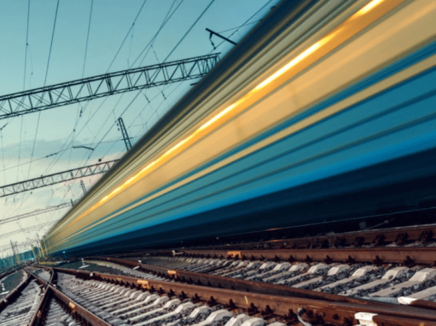 Tre të vdekur pasi treni del nga binarët në SHBA