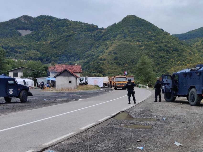 Bërnjak/ Protestueset po barten me barka deri tek tendat