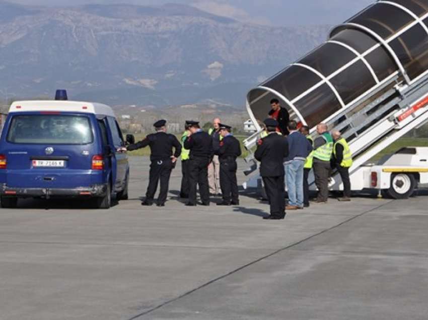 Drogë dhe tentativë vrasje, ekstradohen nga Franca dhe Kosova drejt Shqipërisë dy të rinjtë