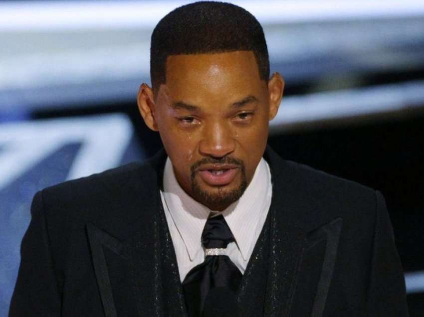 Will Smith hyn në qendër rehabilitimi