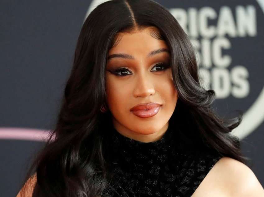 Cardi B fiton gjyqin kundër Kebe, Youtube heq 20 video