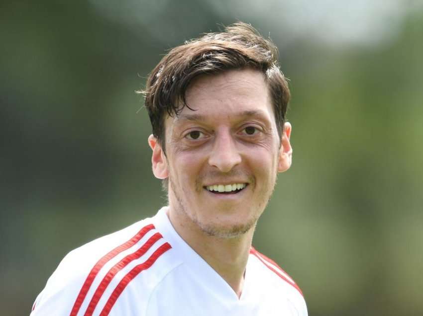 Dy ekipe shfaqin interesim për Ozil