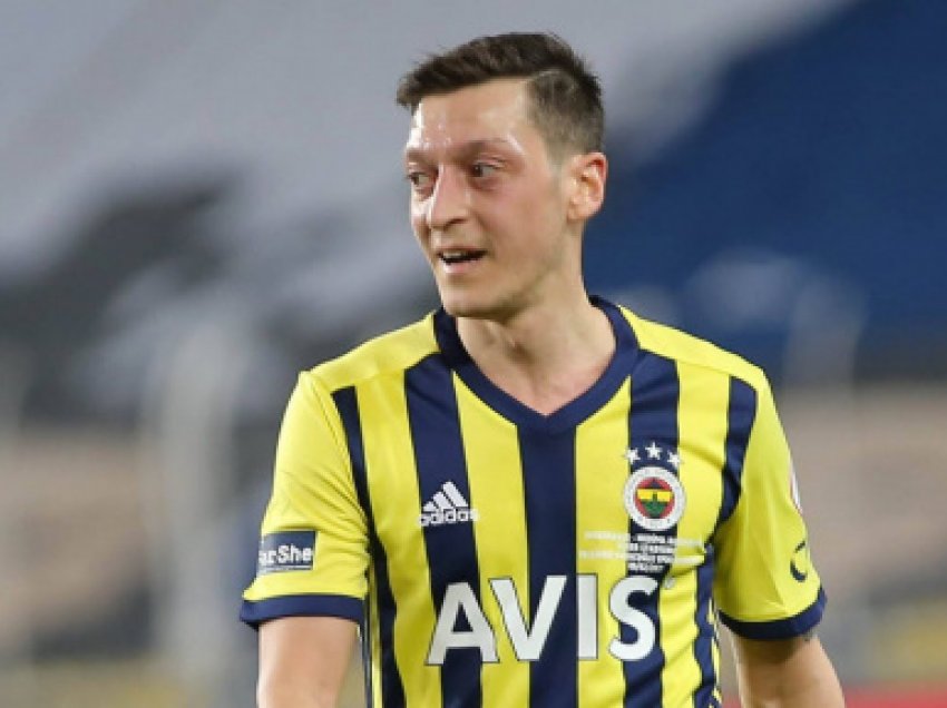 Fenerbahce e vendosur për largimin e Mesut Ozil