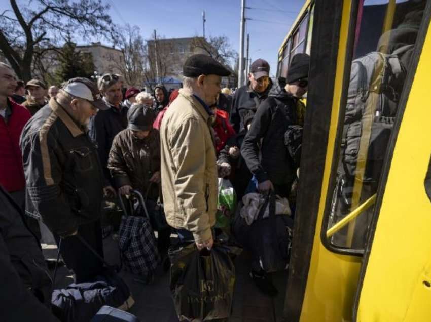 Guvernatori ushtarak thotë se forcat ruse po përgatiten për sulm në rajonin e Donbasit