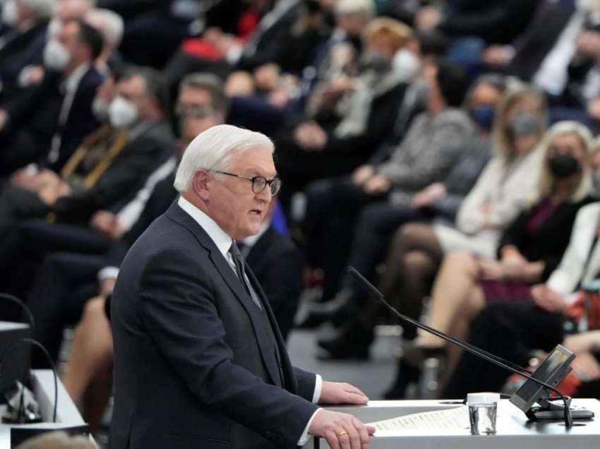 Steinmeier kërkon tribunal për krime lufte për Putinin dhe Lavrovin