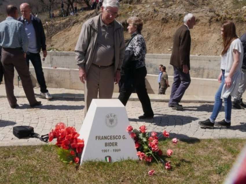 Tre ushtarët e huaj në UÇK, që ranë dëshmorë në Betejën e Koshares