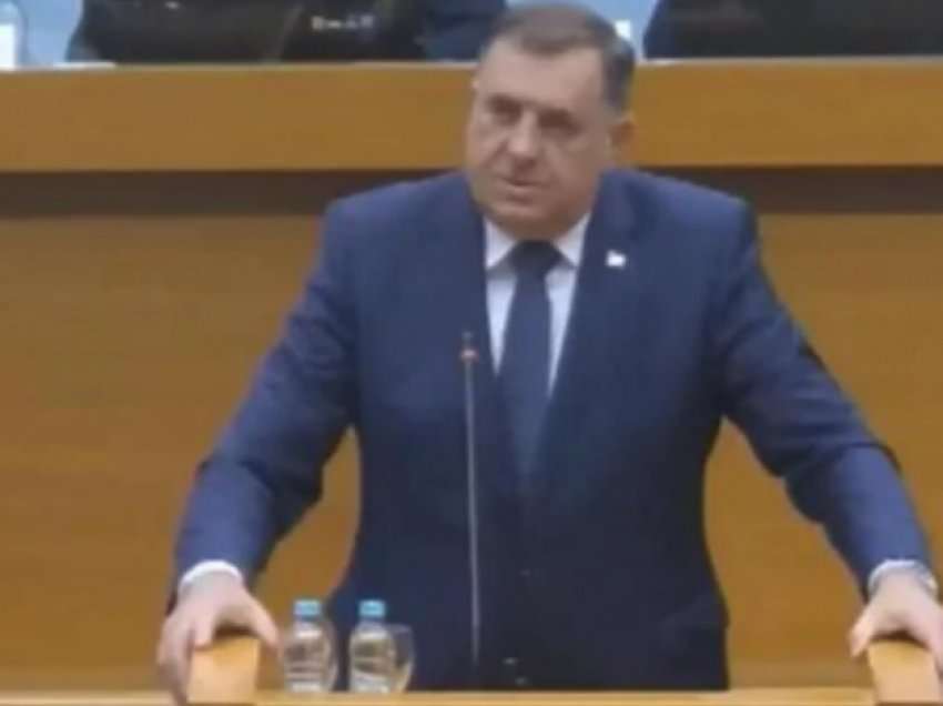 Momenti kur Dodik e kupton në kuvend për sanksionet e Britanisë së Madhe