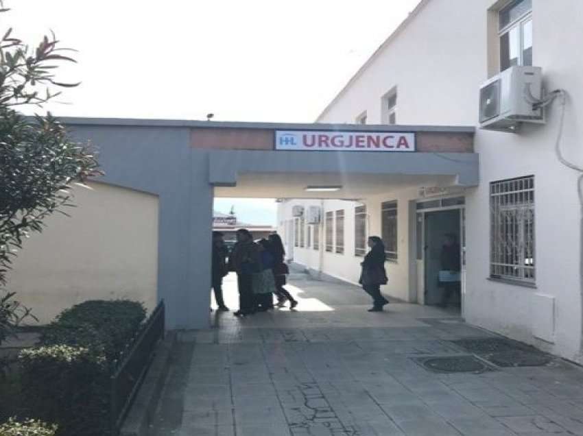 Lezhë/ I mituri qëllon veten me thikë, mbërrin me plagë në spital