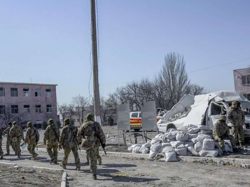 Ukraina hedh poshtë pretendimet ruse për dorëzimin e Mariupolit