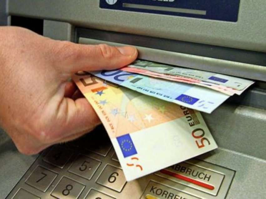 Ministri Murati tregon se kur do të dalin 100 euro për studentët?