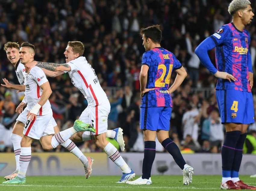 Eintracht Frankfurt bën çmendurinë, rrëzon Barcelonën në Camp Nou 