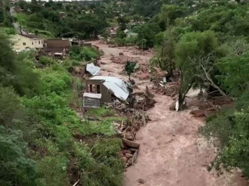 Përmbytjet në Afrikën e Jugut vranë më shumë se 300 persona