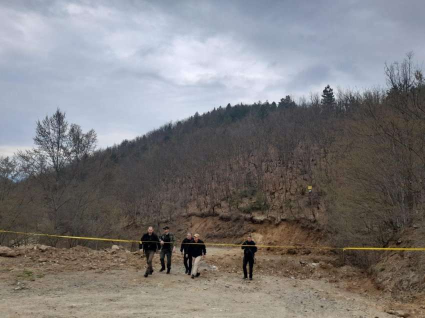 Ministri Sveçla viziton pikat kufitare ku kanë ndodhur sulmet ndaj Policisë së Kosovës