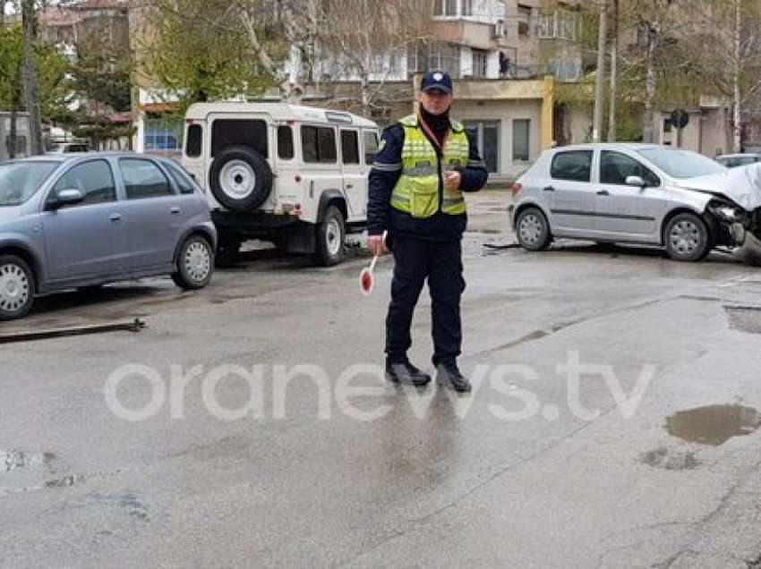 Aksident i trefishtë në Korçë, një i plagosur